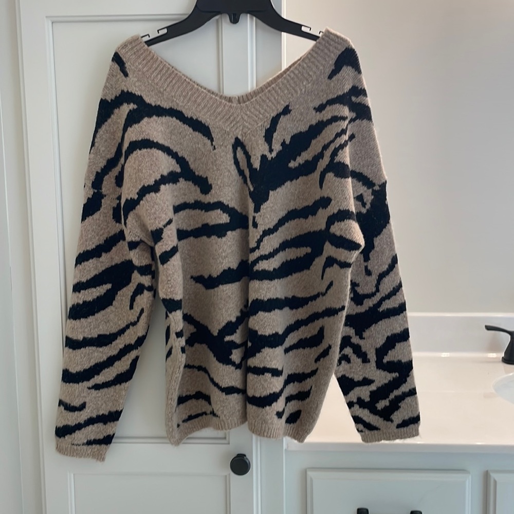 Women’s sweater